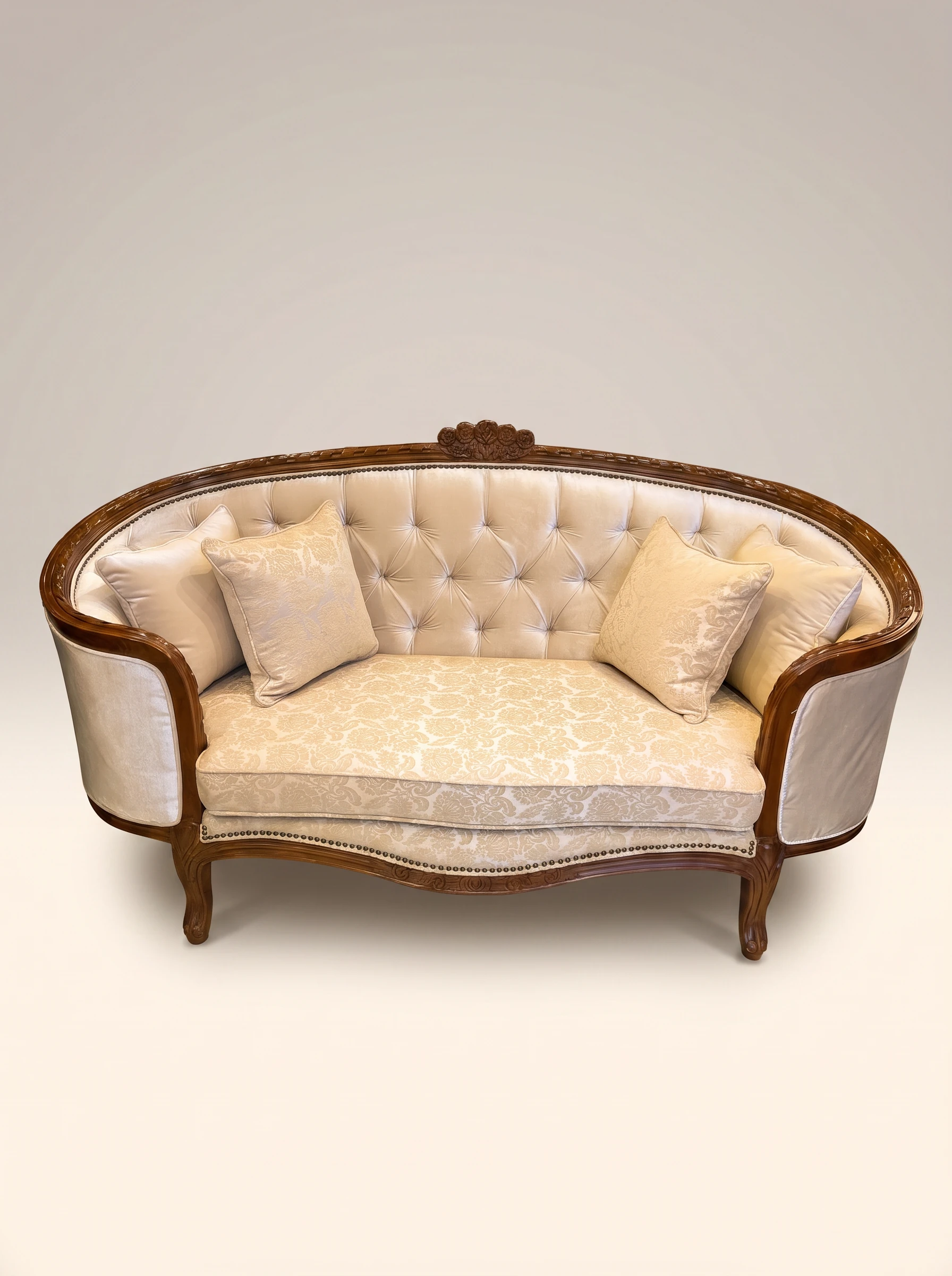 Karmoni Chesterfield Sofa
